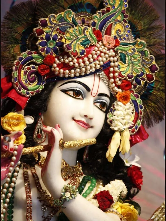 Know 10 facts about Dwarkadheesh Temple